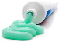 Regenjas Internationale tieners Droge mond door verkeerde tandpasta of mondwater! | Droge mond of keel? 5  tips tegen monddroogheid!
